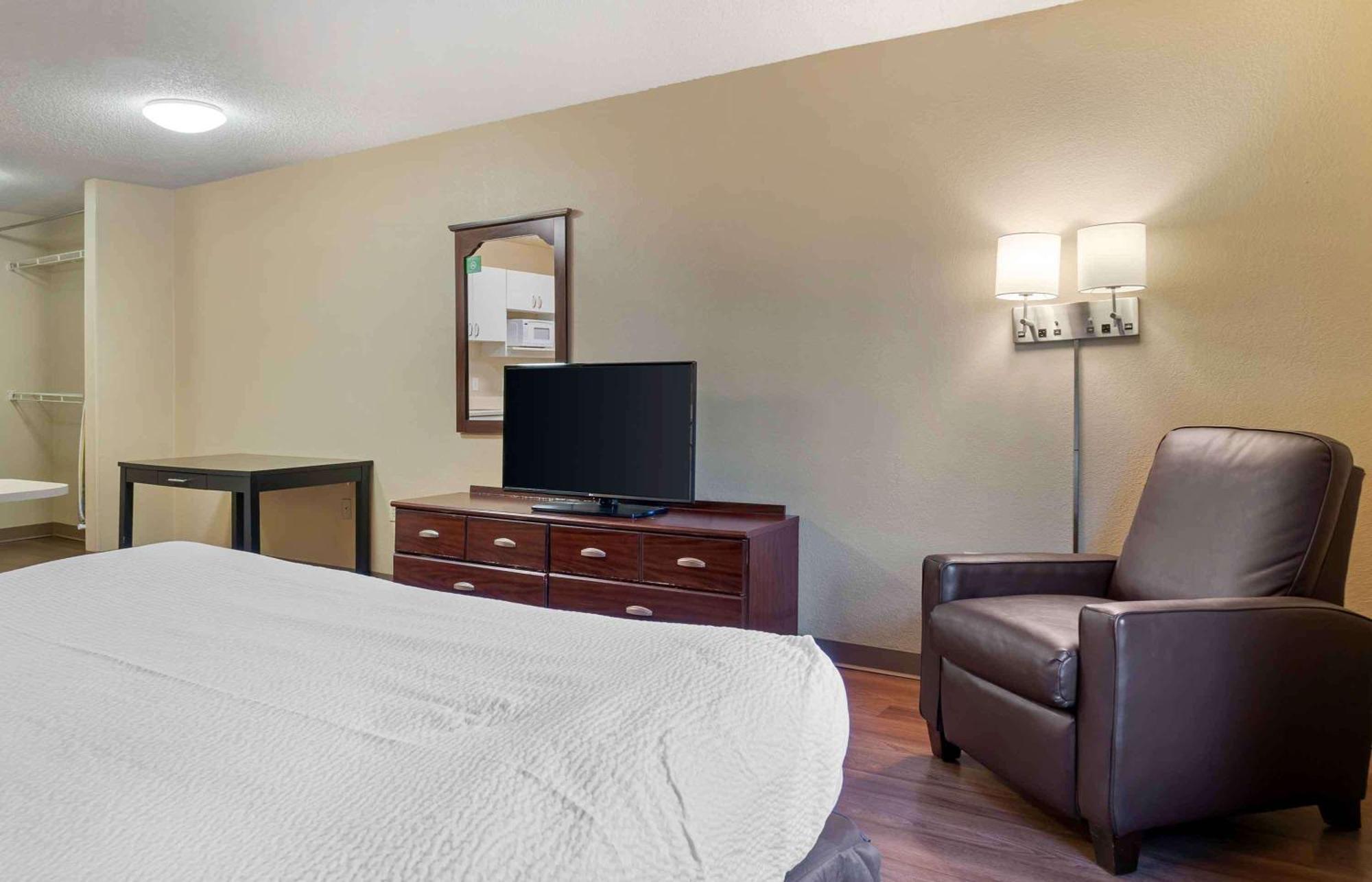 Extended Stay America Select Suites - Detroit - Novi - Haggerty Road Northville Esterno foto