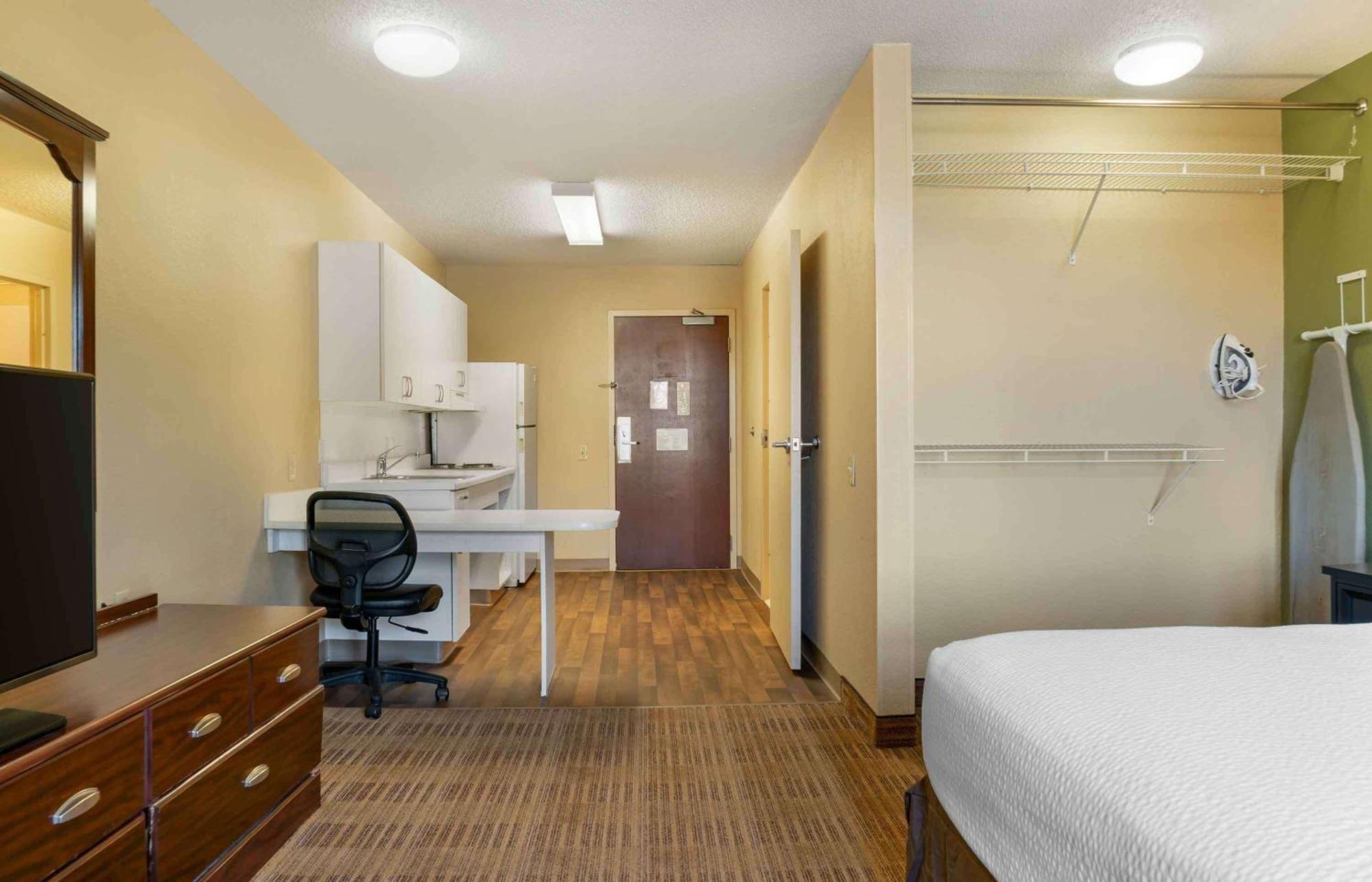 Extended Stay America Select Suites - Detroit - Novi - Haggerty Road Northville Esterno foto